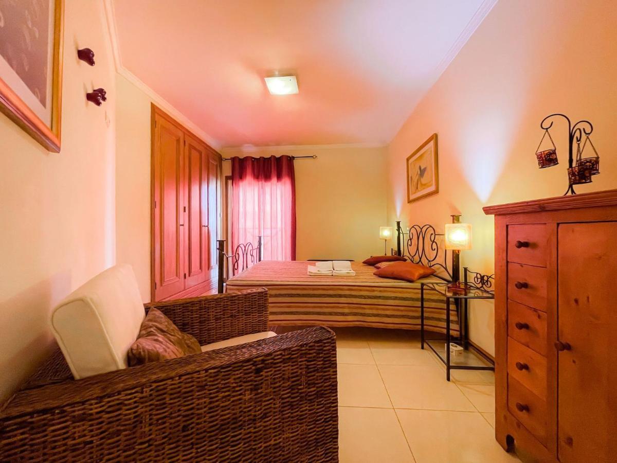 Apartment Old Town Center Albufeira Walk To Beach Eksteriør billede