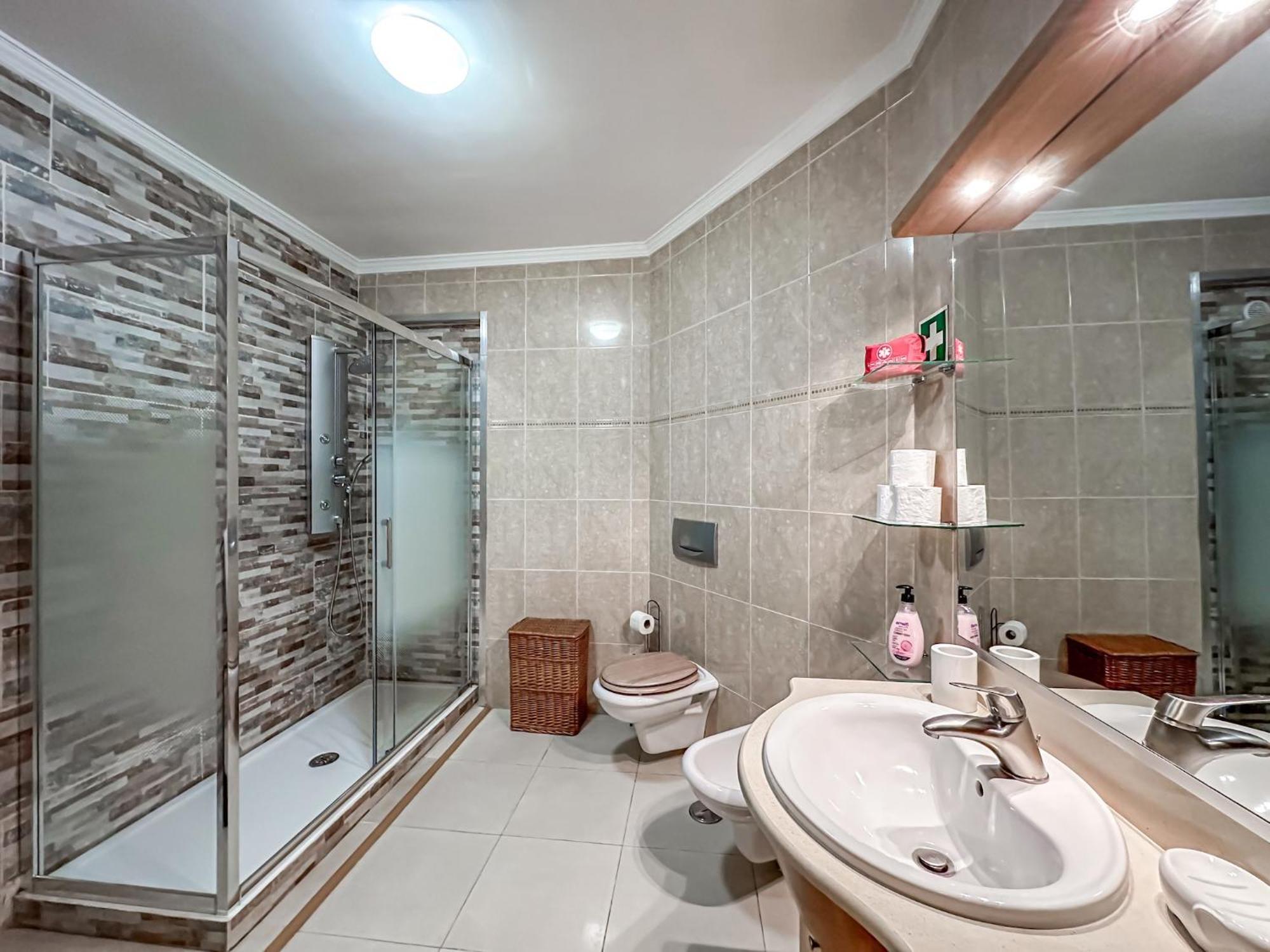 Apartment Old Town Center Albufeira Walk To Beach Eksteriør billede